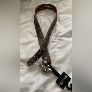 NWT Miss Me Fleur de Lis belt small/youth
